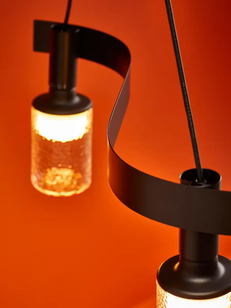 Chandeliers that simulate sunlight